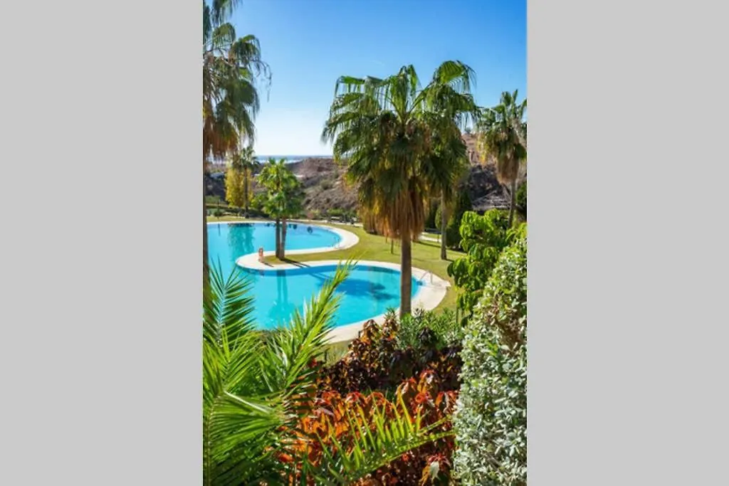Lovely Seaview Apartment In El Higueron By Costarentals - Ref 106 Benalmadena